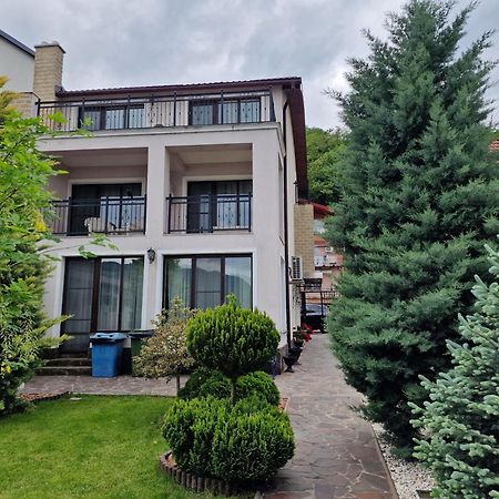 Готель Casa Andrei Оршова Екстер'єр фото