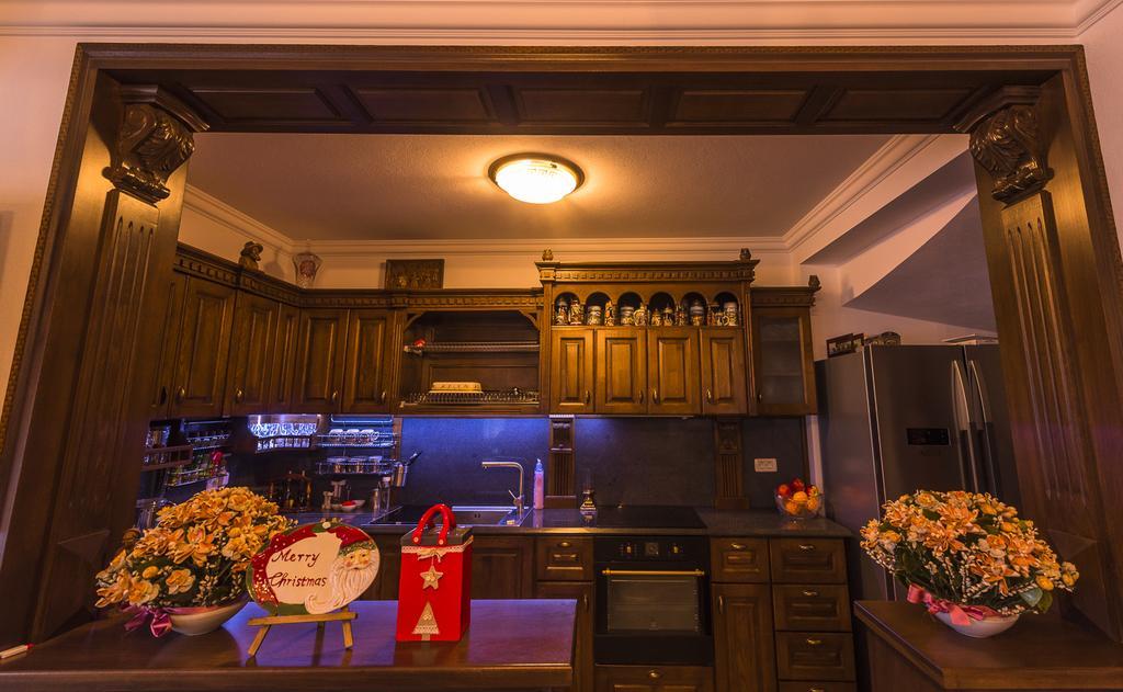 Готель Casa Andrei Оршова Екстер'єр фото