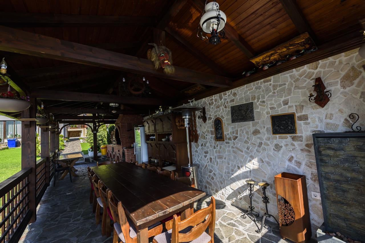 Готель Casa Andrei Оршова Екстер'єр фото