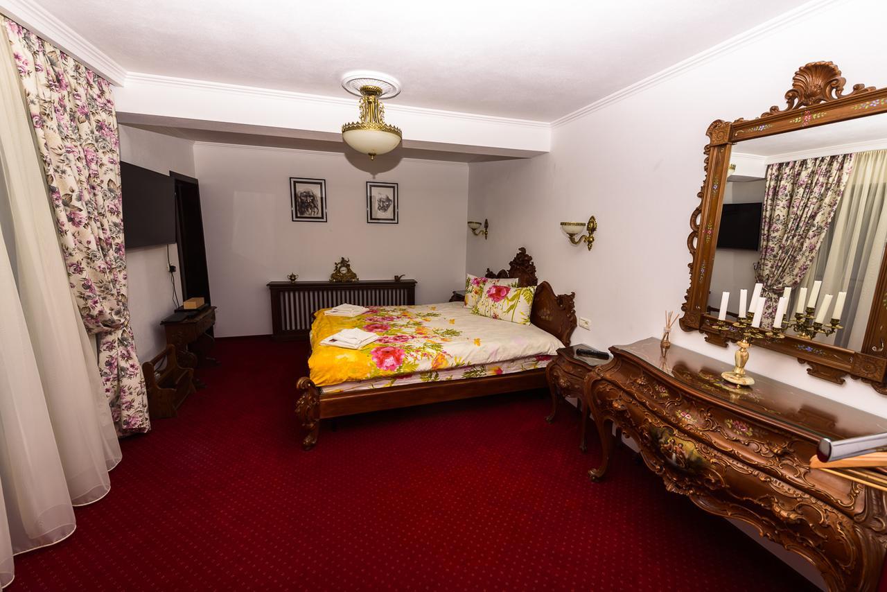 Готель Casa Andrei Оршова Екстер'єр фото