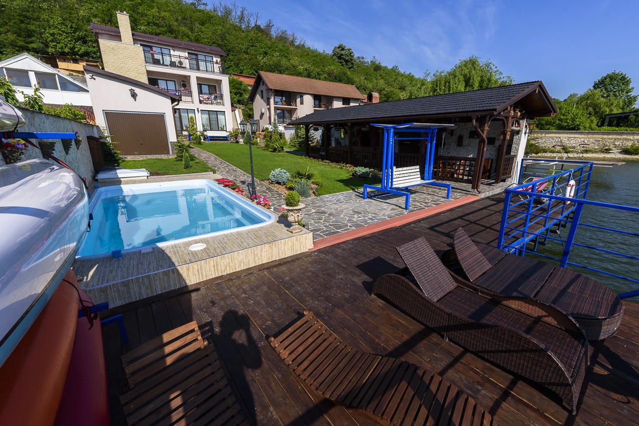 Готель Casa Andrei Оршова Екстер'єр фото