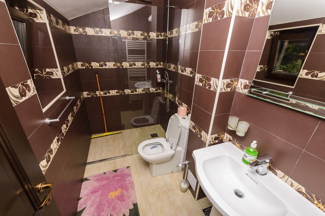 Готель Casa Andrei Оршова Екстер'єр фото