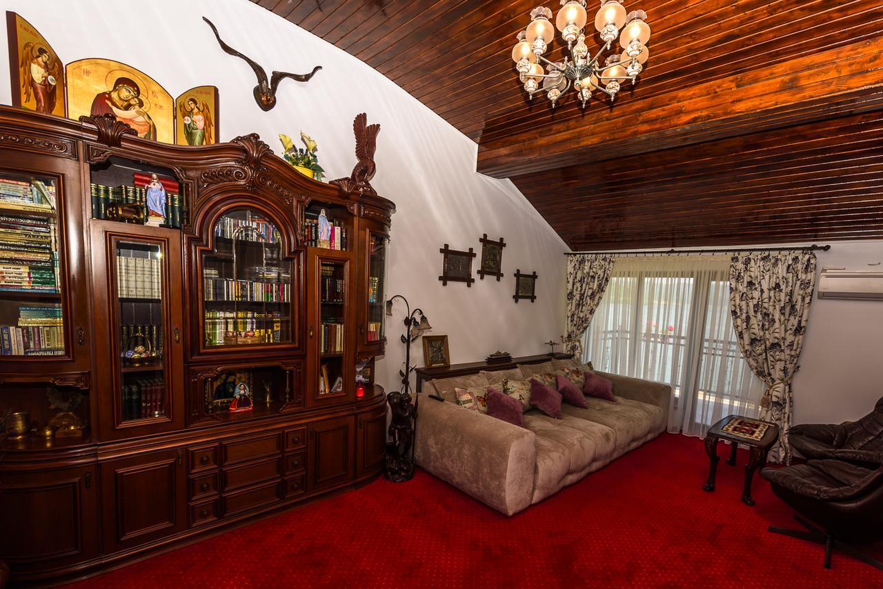 Готель Casa Andrei Оршова Екстер'єр фото