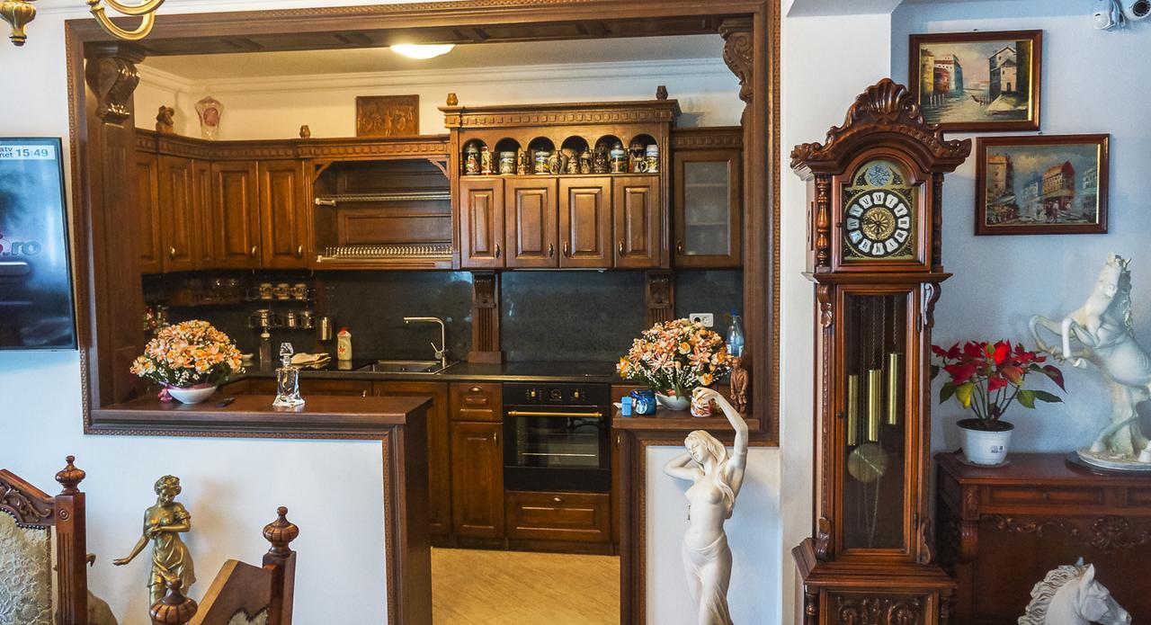 Готель Casa Andrei Оршова Екстер'єр фото